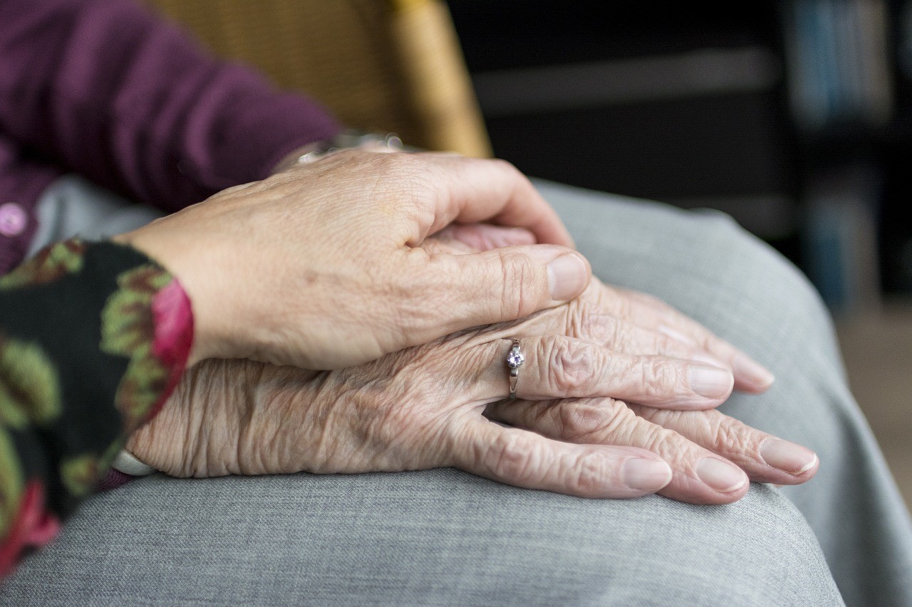 Prendre soin des personnes vulnérables en luttant contre la maltraitance